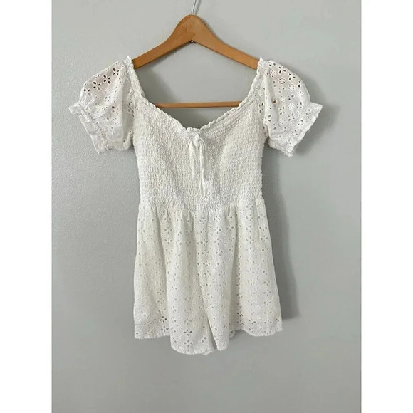 American Threads Eyelet Wrapped Romper Size Small White - Picture 1 of 3
